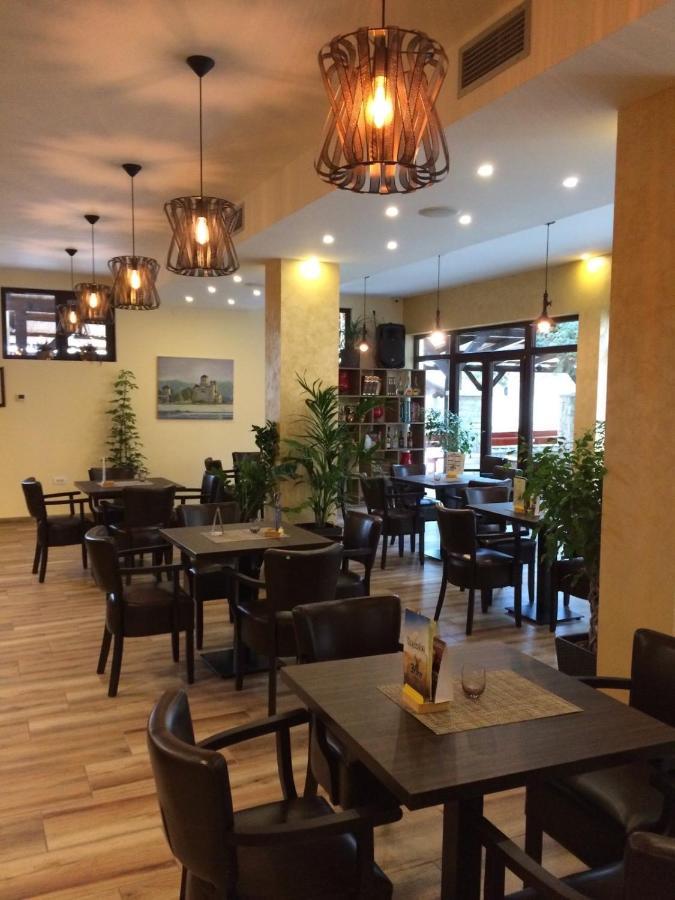 مبيت وإفطار اباتين Garden House المظهر الخارجي الصورة