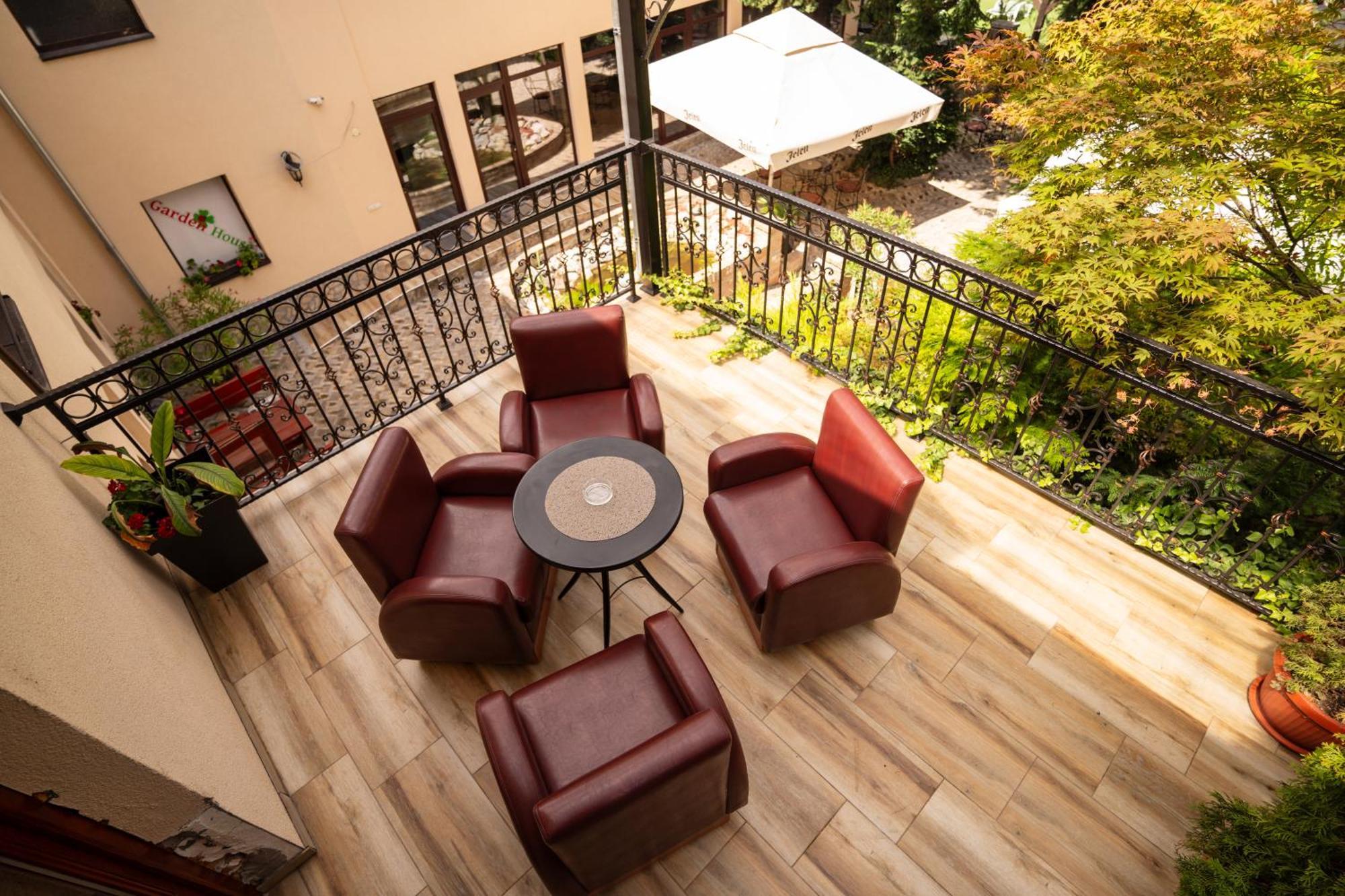 مبيت وإفطار اباتين Garden House المظهر الخارجي الصورة