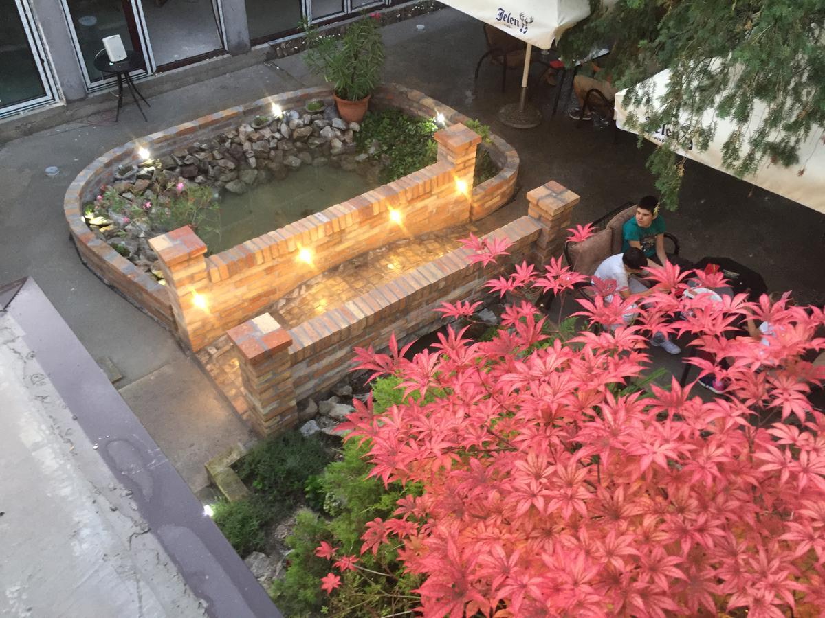 مبيت وإفطار اباتين Garden House المظهر الخارجي الصورة
